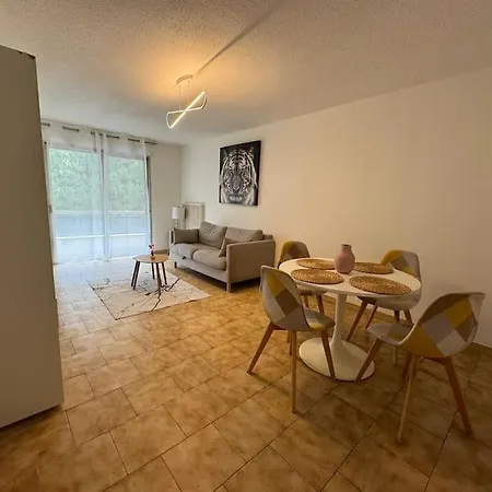 Grand 2 Pieces Pied Dans L Eau Juan Les Pins Apartment Antibes Exterior photo